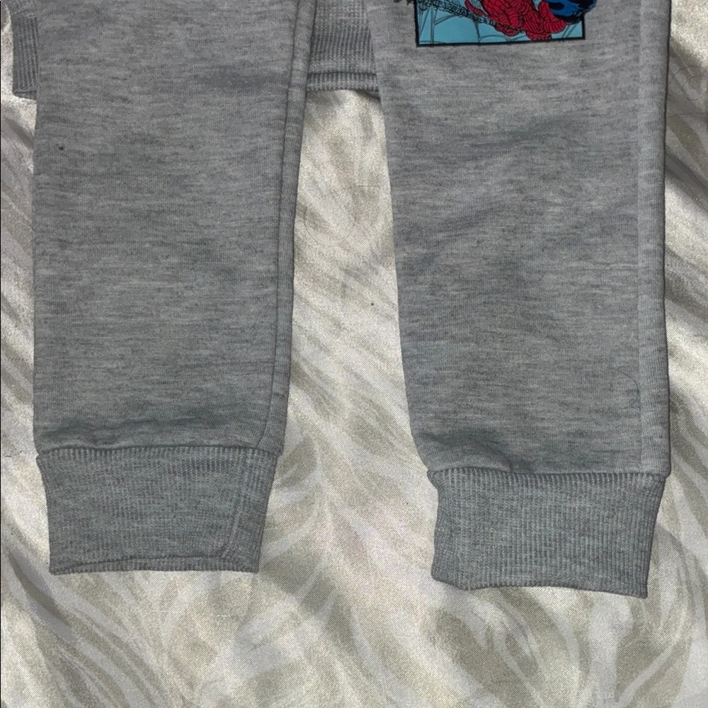 Gray Spider-Man Hoodie and Pants Set New size 2